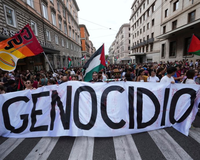 pro-palestinian-protests,-strikes-and-port-blockades-held-across-italy