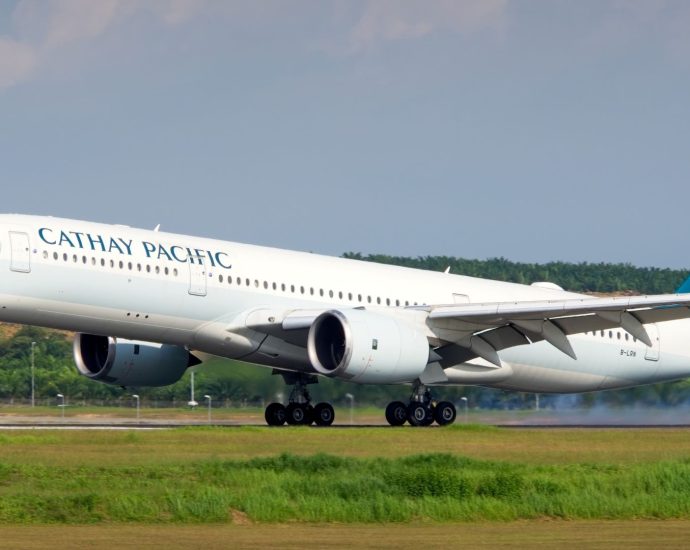 cathay-pacific-to-resume-seattle-hong-kong-flights-with-the-airbus-a350-900