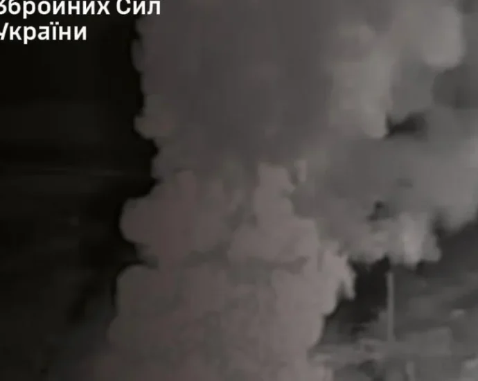 ukraine-hits-aircraft-in-occupied-crimea-and-oil-refining-facilities-in-russia
