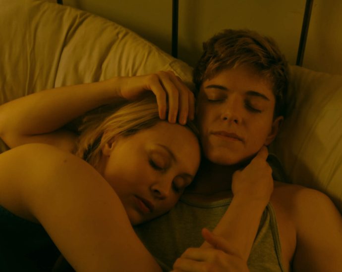 mae-martin-admits-they-were-shocked-by-how-dark-their-netflix-thriller-‘wayward’-became-(exclusive)