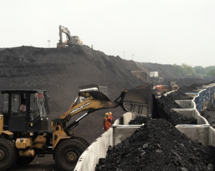 leaders-promised-to-cut-climate-pollution,-then-doubled-down-on-fossil-fuels