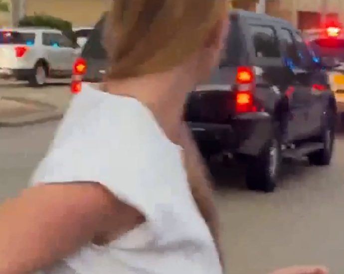 ryan-routh’s-daughter-shouts-after-his-vehicle