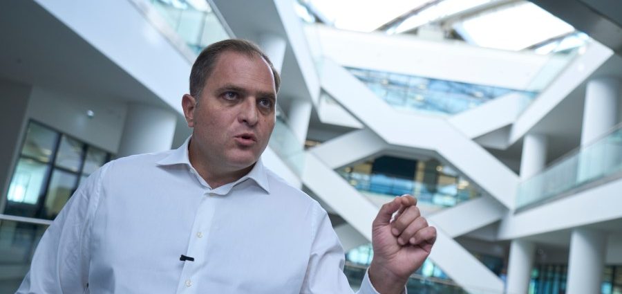 high-tech-tax-authority-helps-greece-return-to-europe’s-financial-mainstream