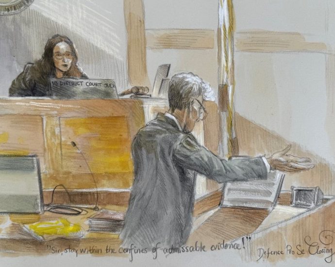 man-found-guilty-of-trying-to-assassinate-the-traitor-attempts-to-stab-himself-after-verdict
