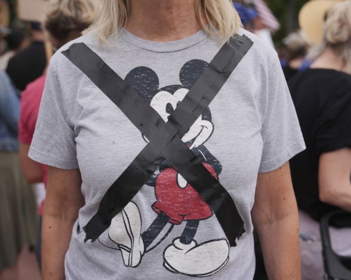jimmy-kimmel-and-disney’s-mickey-mouse-democracy
