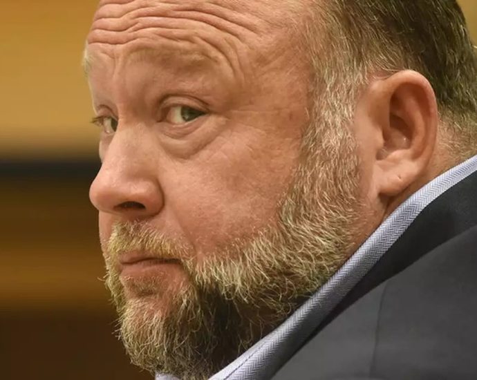 the-traitor’s-doj-drops-alex-jones’s-case-after-just-24-hours
