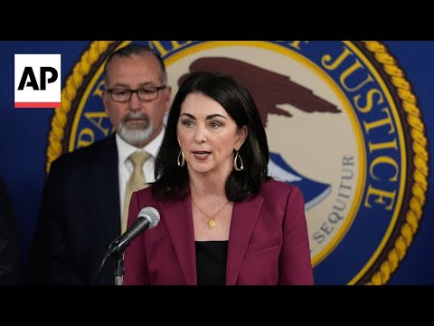 man-who-fired-on-ice-facility-in-dallas-hated-the-government,-officials-say