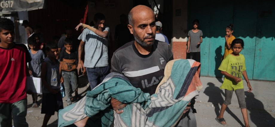 live:-israel-kills-at-least-10-palestinians-as-gaza-attacks-resume