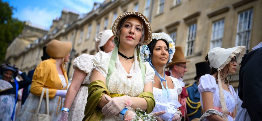 pride-but-no-prejudice:-uk.-celebrates-jane-austen’s-250th-anniversary