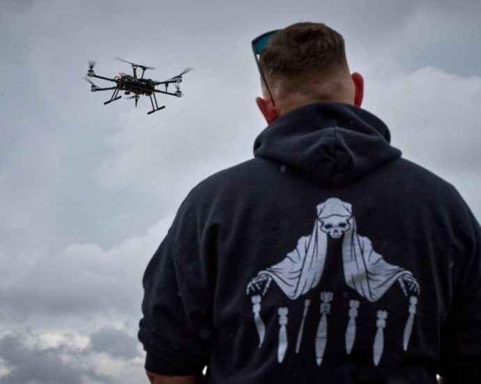 european-defense-ministers-are-holding-‘drone-wall’-talks-as-airspace-violations-mount
