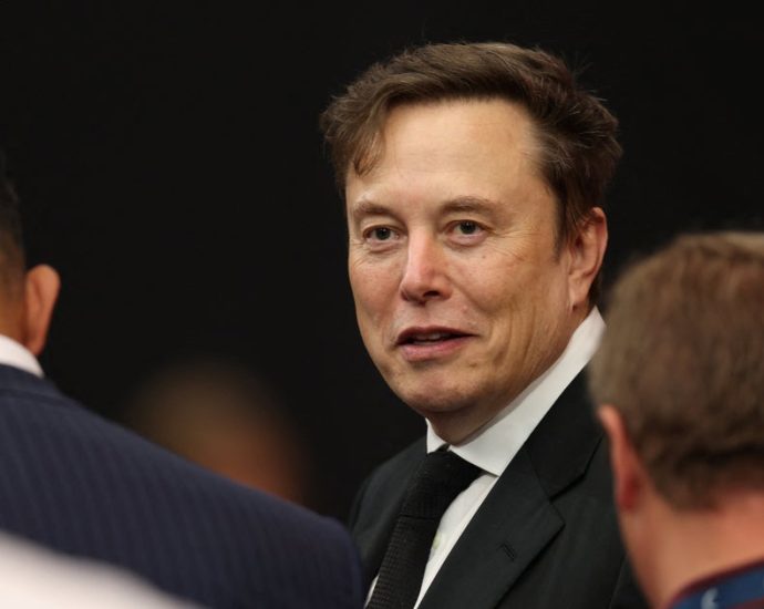 musk,-thiel-and-bannon-mentioned-in-latest-epstein-files-from-oversight-committee