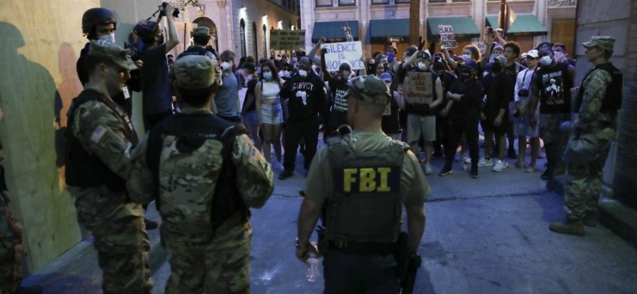 kneel,-and-you’re-out:-fbi-fires-agents-in-2020-protest-picture