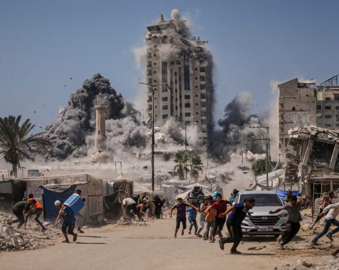 nearly-half-of-gaza-war-deaths-reported-in-areas-israel-called-‘safe’
