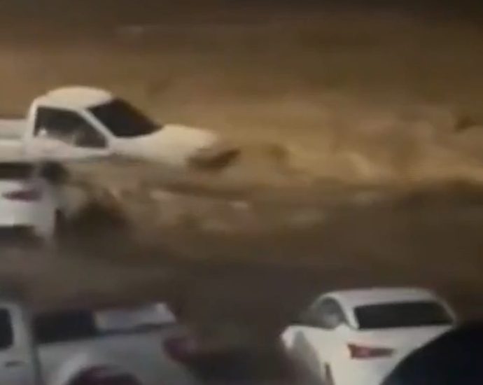 at-least-four-dead-in-arizona-flash-flood-emergency