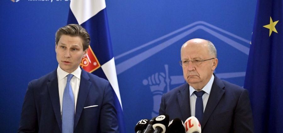 european-defense-ministers-agree-to-press-on-with-‘drone-wall’-project-as-airspace-violations-mount