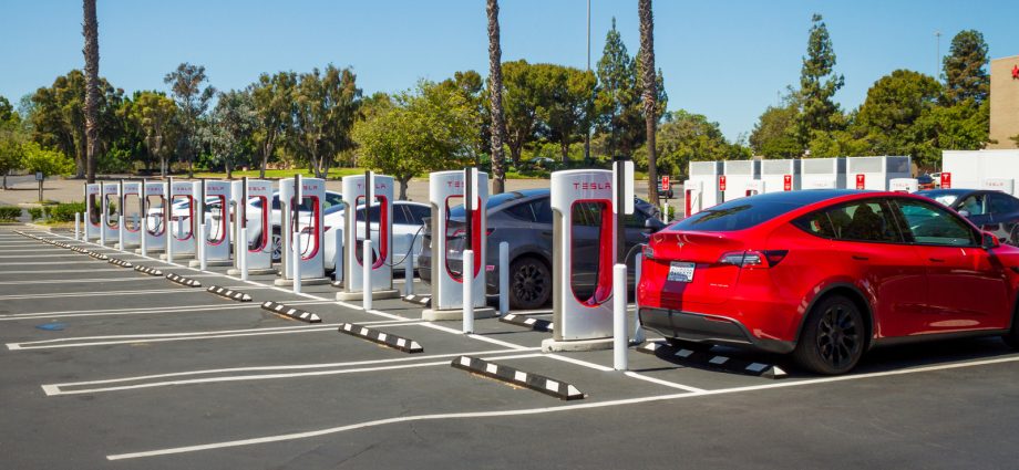 California Scraps State EV Tax Credit Plan (And Blames GM For It)