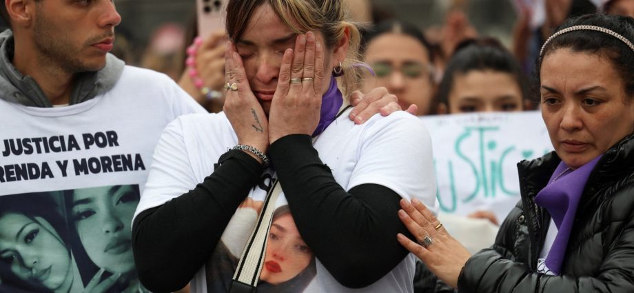 thousands-protest-livestreamed-murder-of-2-women,-young-girl-in-argentina