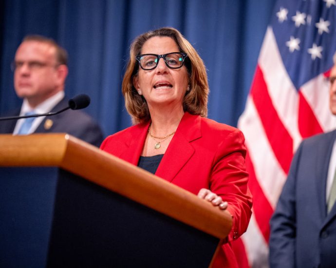 “fire-her-now”:-the-traitor-tells-microsoft-over-past-investigation-involvement