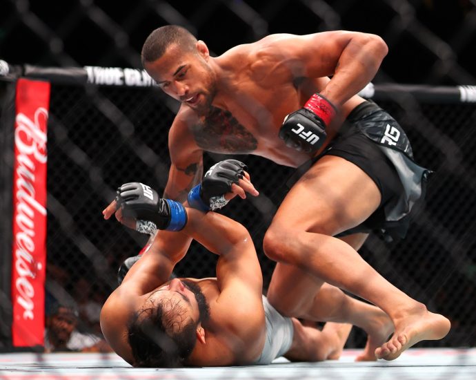 ulberg-dominates-reyes-with-first-round-ko-at-ufc-fight-night-in-perth