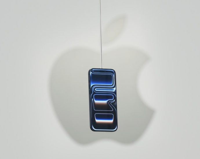 apple-says-eu’s-sweeping-digital-rules-delay-new-features-for-europeans-and-seeks-their-repeal