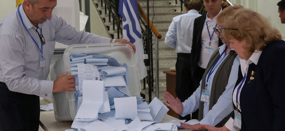 moldova’s-pro-eu-party-takes-lead-in-election-as-vote-counting-under-way
