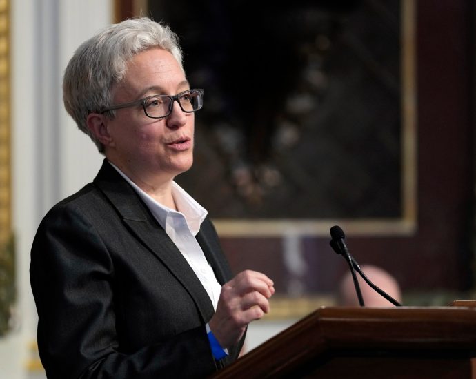 the-traitor-to-deploy-200-national-guard-troops-to-oregon-as-state-leaders-sue