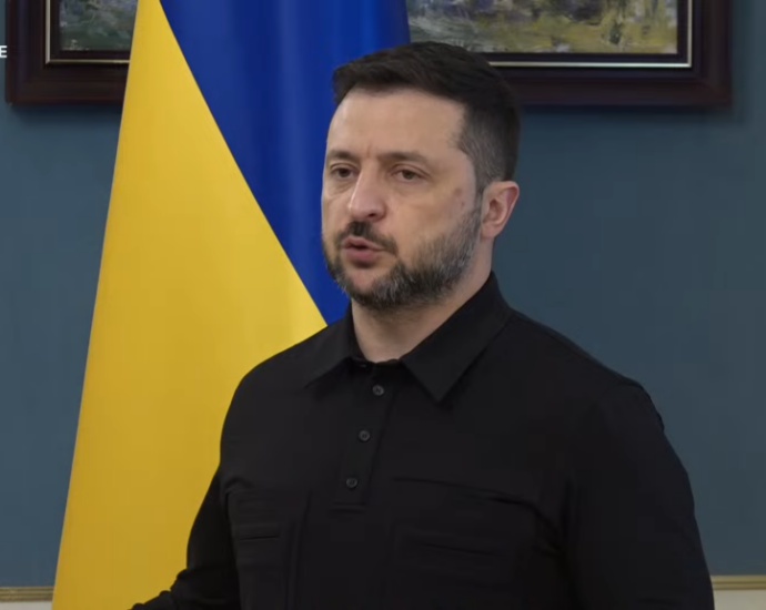 zelenskyy:-russians-use-tankers-to-launch-drones-across-europe