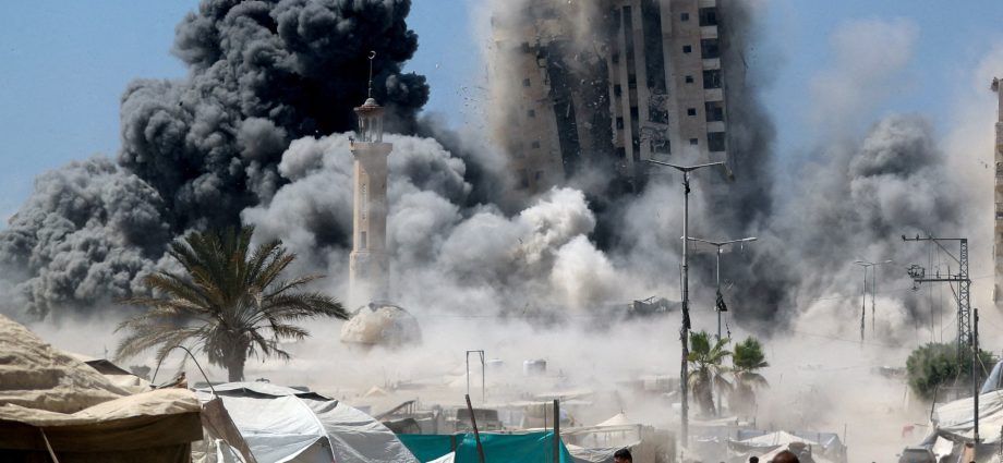 i-have-decided-to-stay-in-gaza-city-as-israel-seeks-to-wipe-it-out