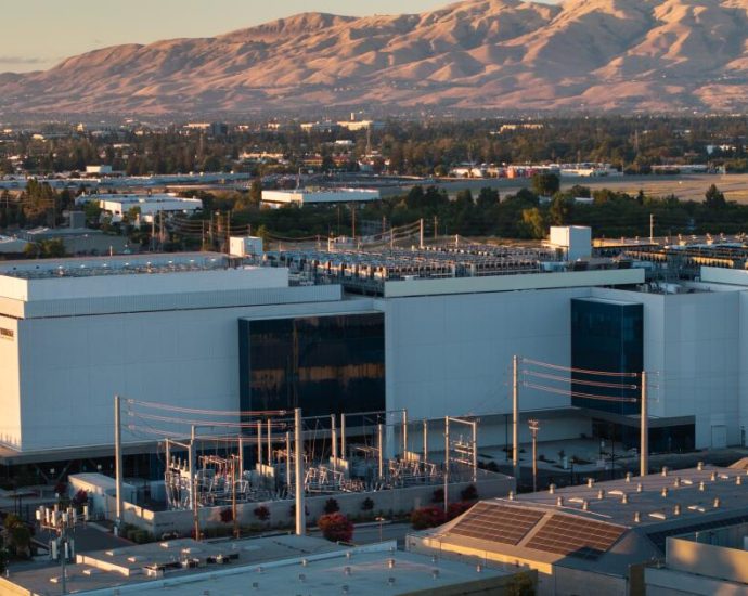 california-lawmakers-send-weaker-proposals-for-data-centers-to-gov.-newsom