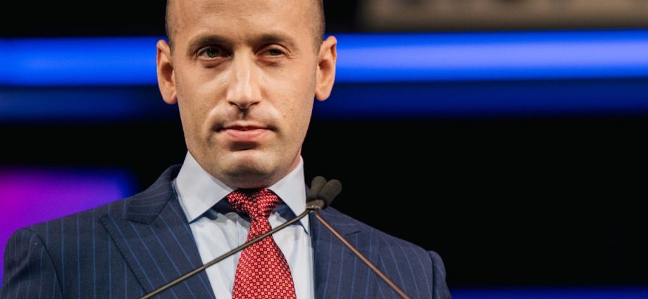 stephen-miller-managing-venezuela-airstrikes-in-new-drug-war