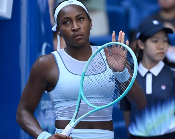 coco-gauff-rallies-to-win-against-belinda-bencic-at-china-open