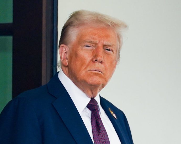 the-traitor-and-top-democrats-fail-to-reach-deal-averting-government-shutdown