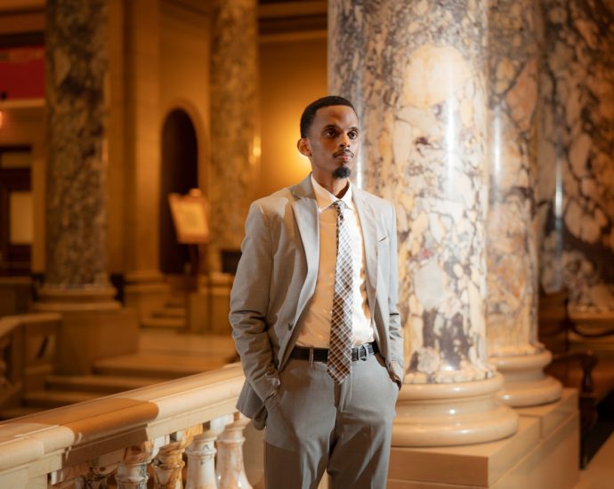 the-“minneapolis-mamdani”-won’t-let-racist-attacks-stop-him