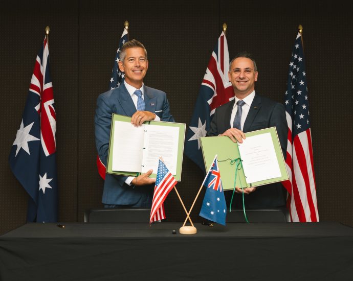 NASA signs US-Australia Agreement on Aeronautics, Space Cooperation