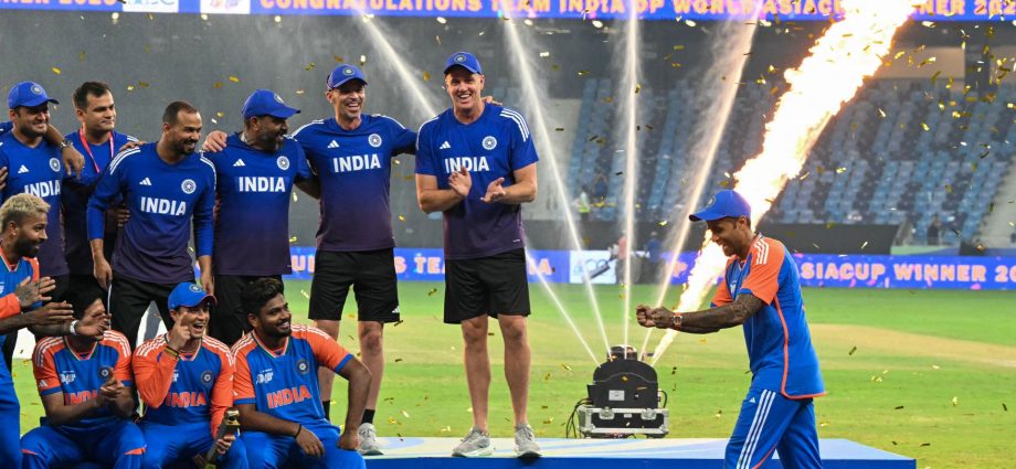 asia-cup-2025:-india-and-pakistan-turn-cricket-into-militarised-theatre