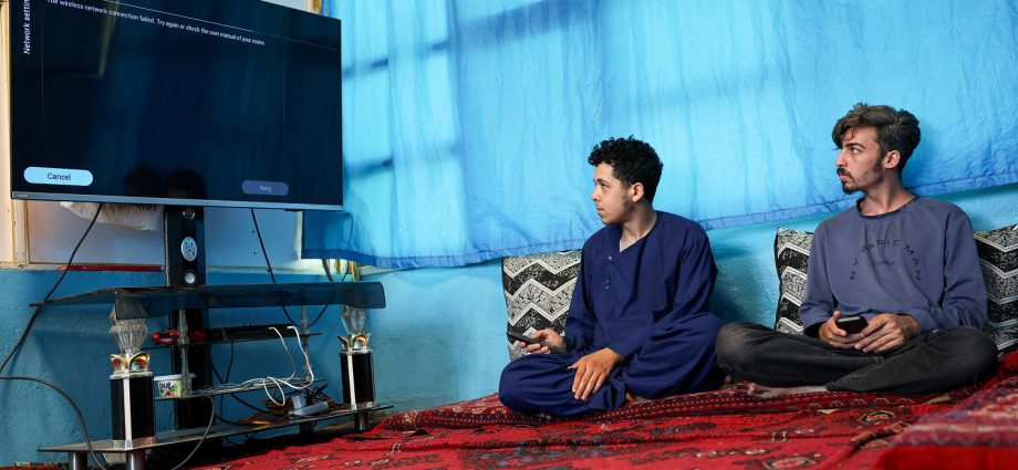 total-blackout-leaves-afghans-cut-off-as-taliban-denies-nationwide-internet-ban