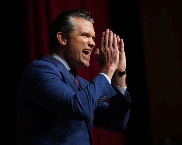 hegseth-convenes-top-military-brass-to-deride-‘woke’-military-culture
