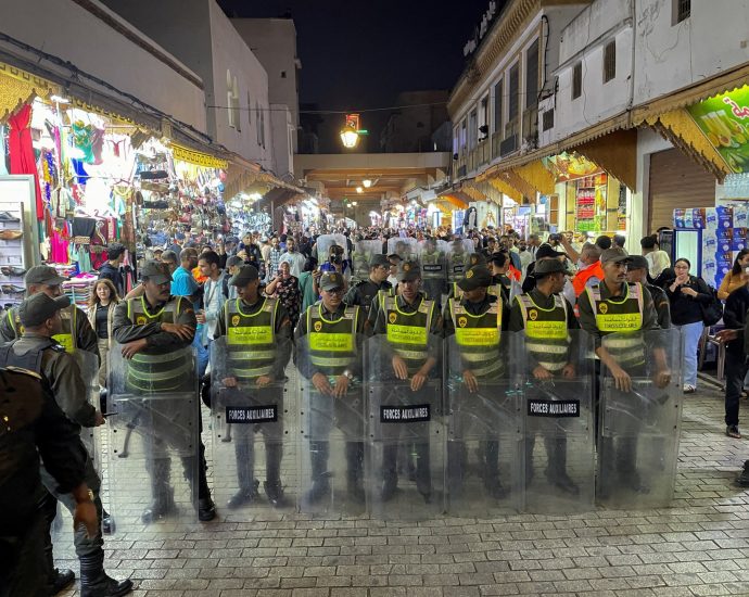 morocco-arrests-hundreds-of-protesters-as-rallies-turn-violent