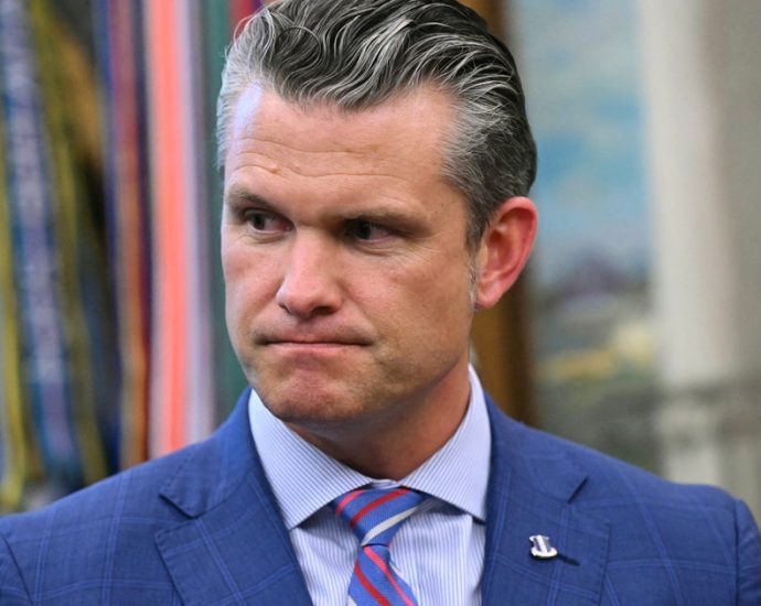 ex-cnn-host-flames-hegseth-as-‘not-qualified’-to-be-defense-secretary