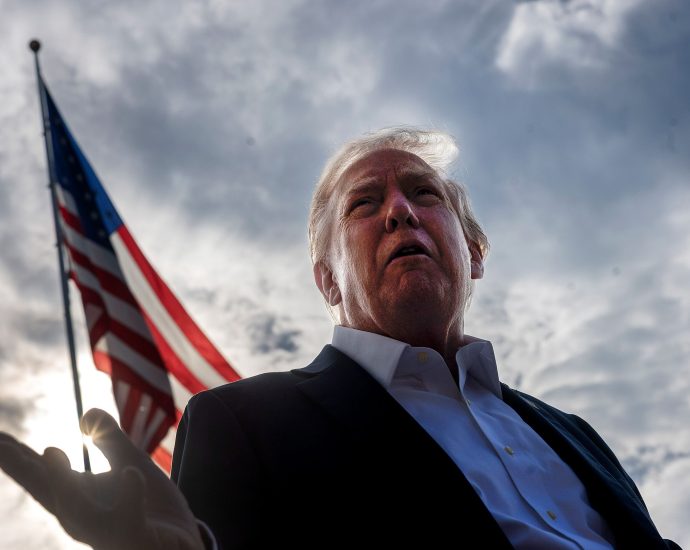 federal-workers-are-being-told-to-blame-democrats-for-the-shutdown