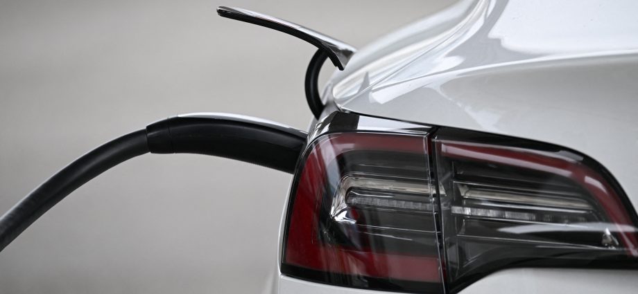 vehicle-to-grid-power-is-becoming-a-reality,-but-why-isn’t-progress-faster?