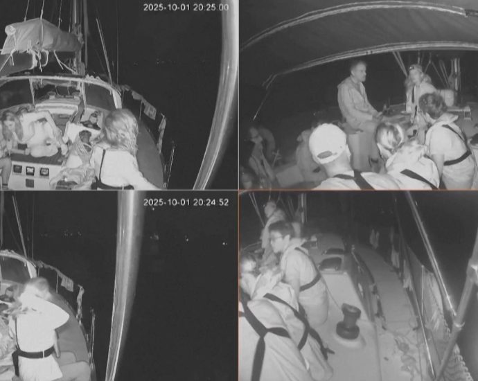 “shameful”:-israel-seizes-gaza-bound-vessels-&-detains-400+,-but-more-boats-are-now-heading-to-gaza