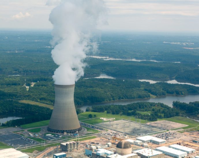 in-its-new-carbon-plan,-duke-energy-gambles-on-coal-as-a-shorter-term-fix-for-powering-data-centers
