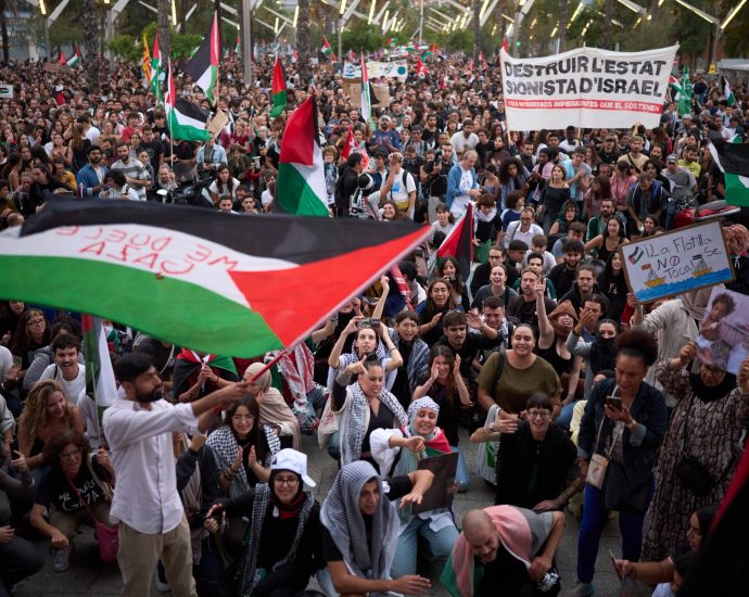global-protests-erupt-over-israeli-interception-of-gaza-aid-flotilla