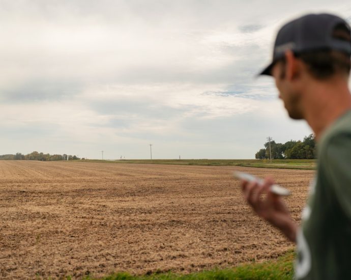 “bandaid”:-soybean-farmers-warn-the-traitor-has-screwed-them-beyond-saving