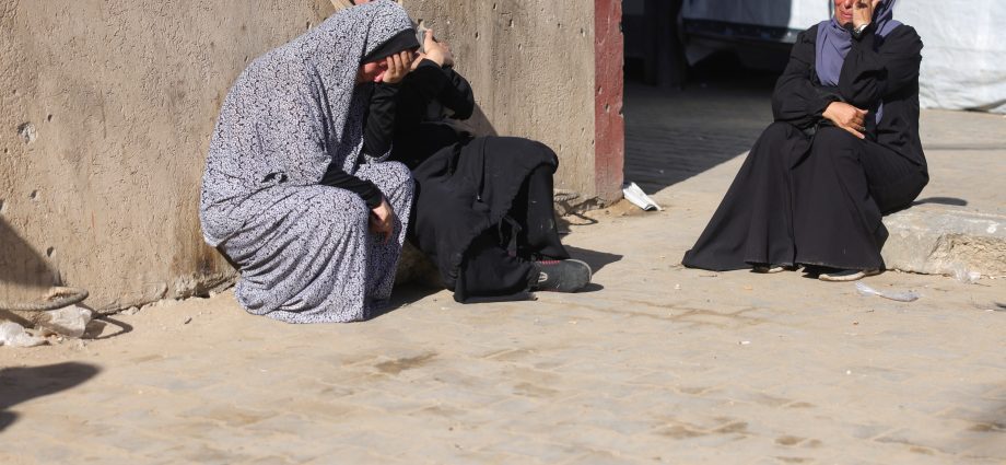 russia-escalates-strikes-on-ukraine’s-power-grid,-gas-sites-as-winter-looms