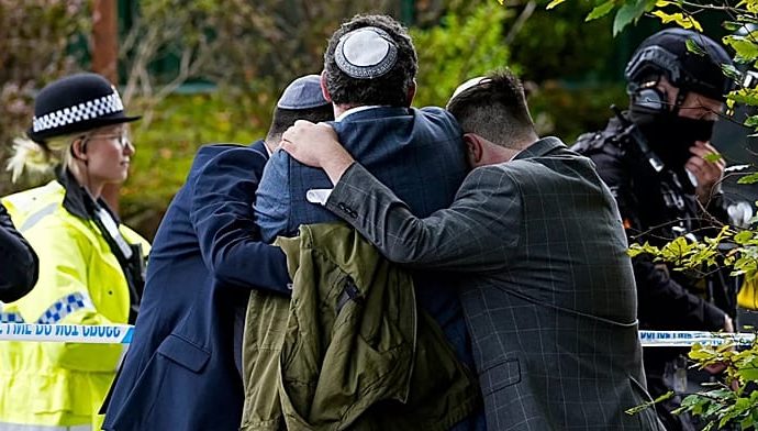 one-victim-of-uk-synagogue-attack-accidentally-shot-by-police,-officials-say