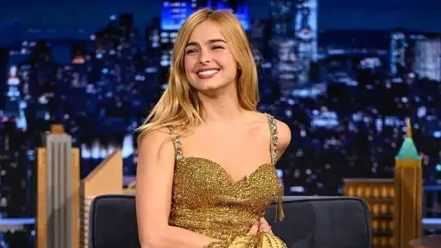 addison-rae-calls-charli-xcx-a-‘true-artist’-in-tonight-show-interview