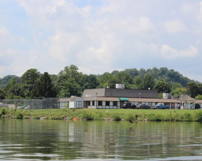 At Least 170 US Hospitals Face Major Flood Risk. Experts Say The Traitor Is Making It Worse.
