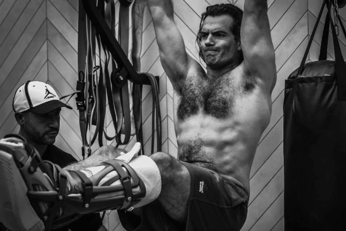 henry-cavill-shares-steamy-recovery-progress-after-leg-injury-on-‘highlander’-set